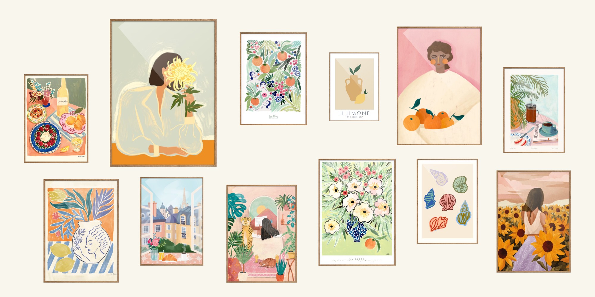 Billedvæg i lyse pastelfarver med plakater af blandt andet Bea Muller, La Poire og Arty Guava